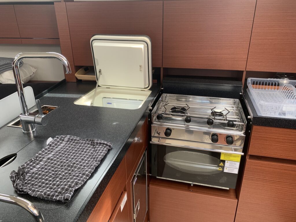 hanse-418-anyma-int4